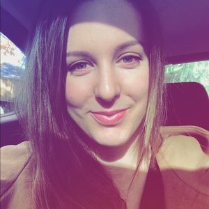 Meet your Posher, Carly